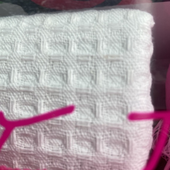 Betsy Johnson Deluxe Bath Set with Shower Wrap - Picture 7 of 7